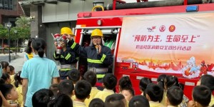 中山市西区街道： “橄榄绿” 增彩 “志愿红”